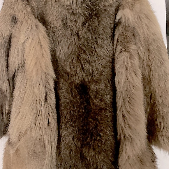Stunning Genuine Siberian Silver Fox Fur Coat - Picture 9 of 9
